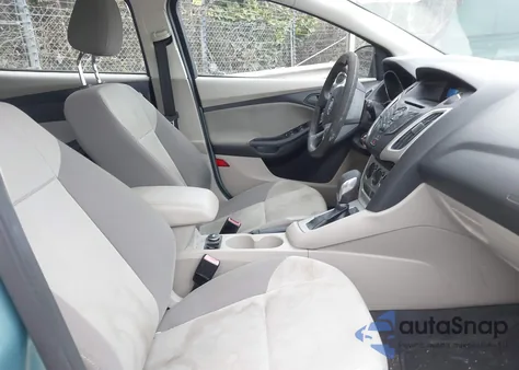 2012 Ford Focus Se z USA, uszkodzony, nr VIN 1FAHP3K26CL275248